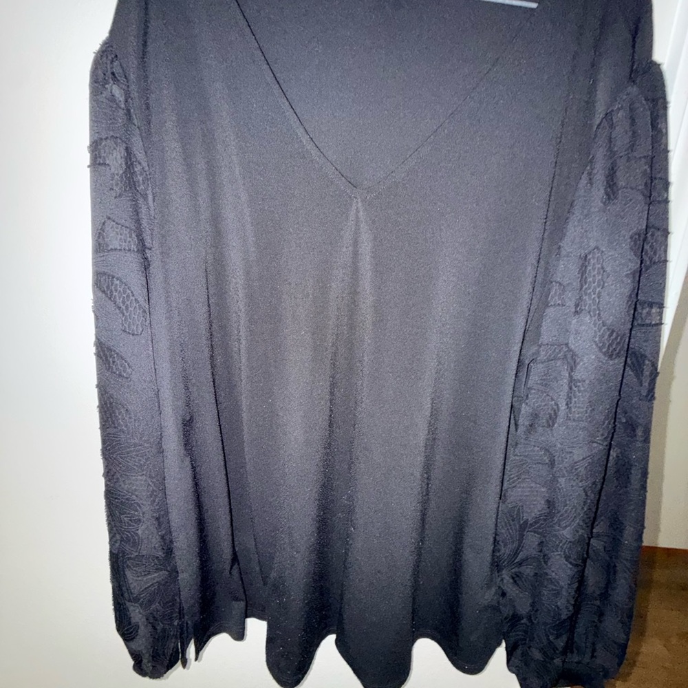 Adrianna Papell Black V-Neck Top